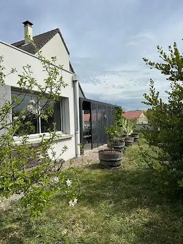 Bienvenue Chez Eve En Bourgogne Homestay *